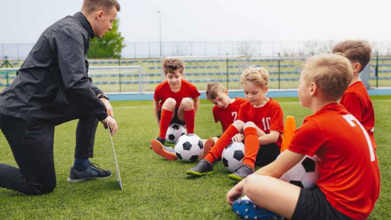 Guía Definitiva: Cómo Estudiar para Convertirse en Entrenador de Fútbol